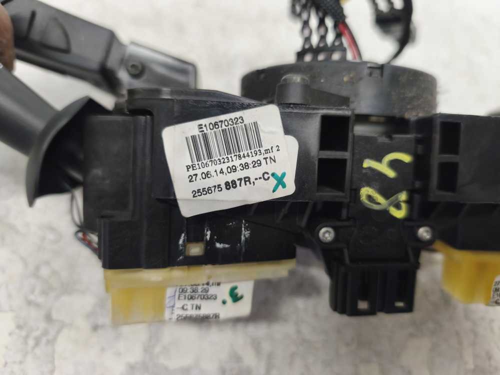 COMMODO RENAULT - Vue 3